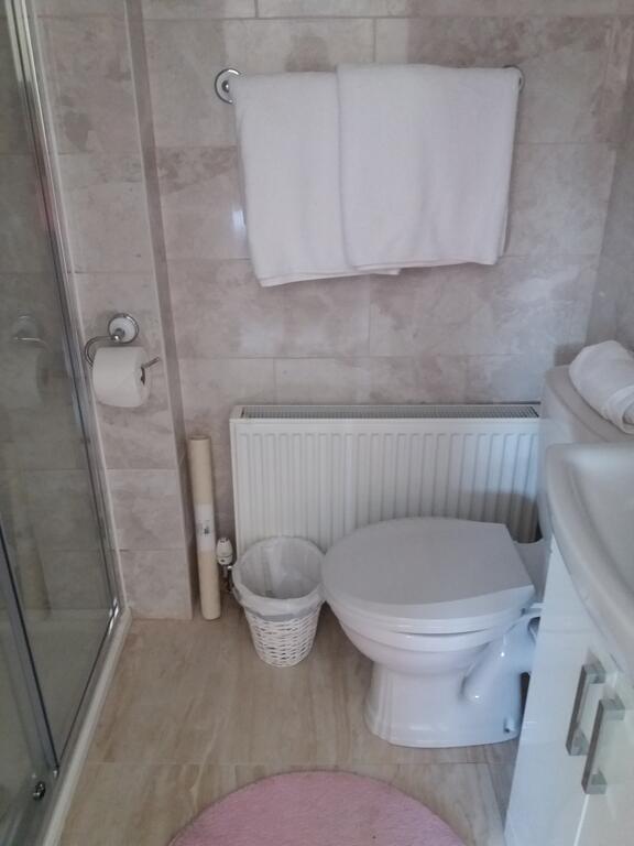 Lettermore Country Home room 1